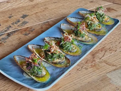 Lemon Butter Grilled Mussel